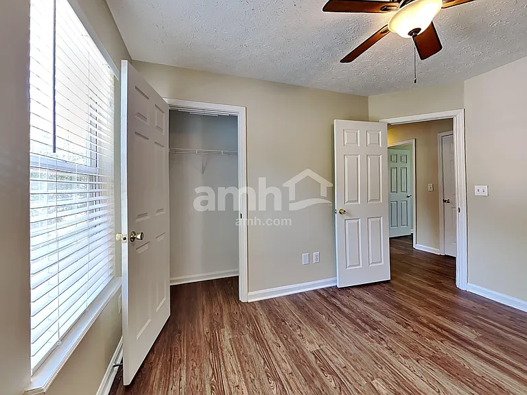 4855 Lake Park Ter — Photo 14
