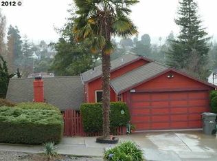 4537 Fairbairn Ave, Oakland, CA 94619