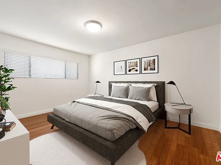 931 N Alfred St #306 — Photo 6