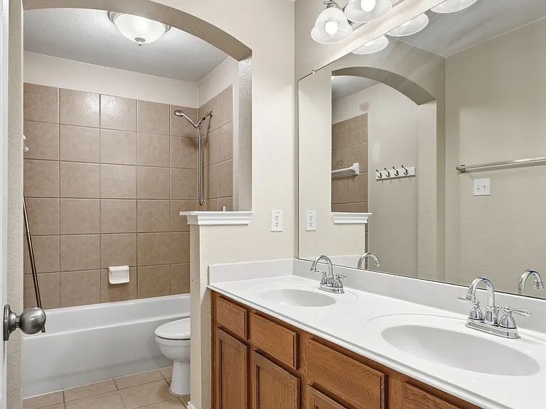3011 Clear Springs Dr — Photo 27