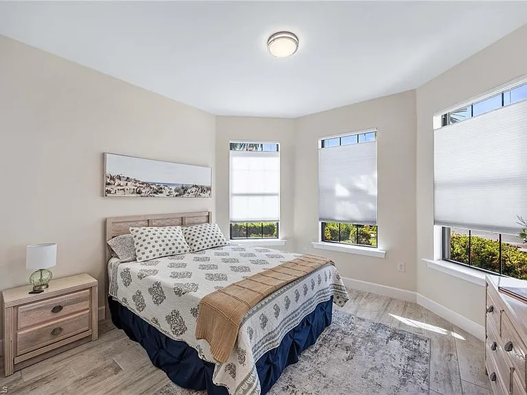6767 Pennyroyal Dr — Photo 24