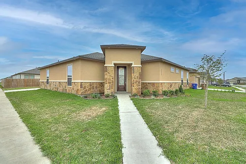 2202 Crystal Bay Dr Photo 1