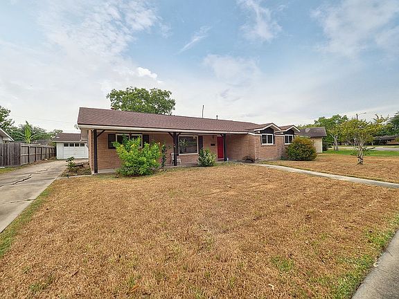 2nd image of 722 Meadowbrook Dr