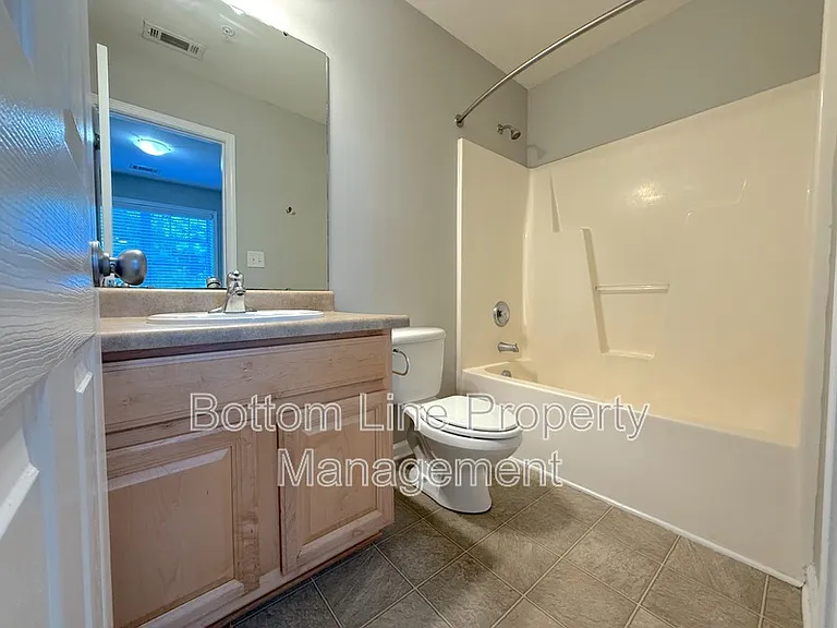 1131 Ilana Ct — Photo 16