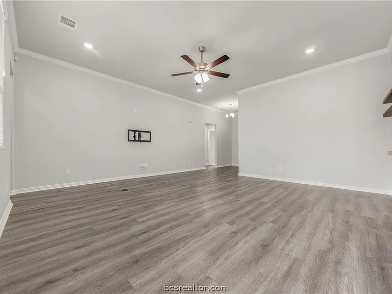 6219 Southern Cross Dr — Photo 4
