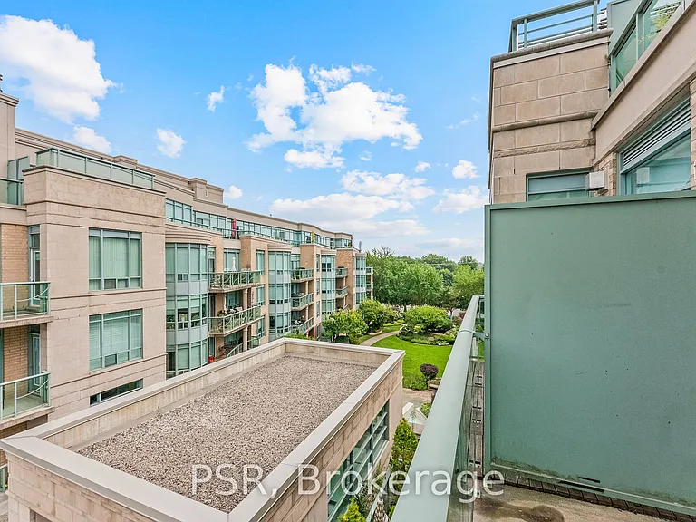 9 Boardwalk Dr #423 — Photo 25