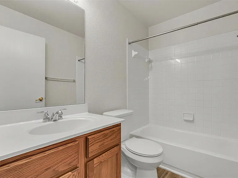 5605 Bentsen Ln — Photo 16