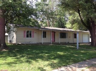 417 Stanley Ave, Mattoon, IL 61938