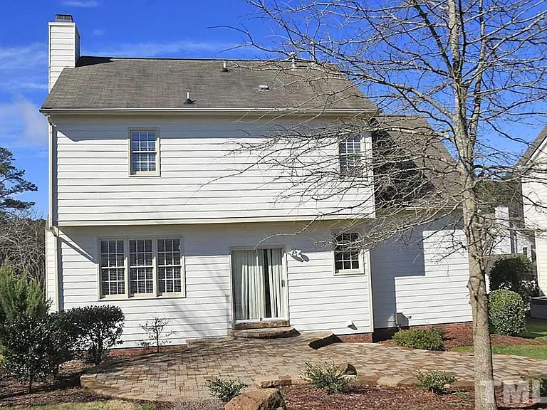 102 College Ave — Photo 6