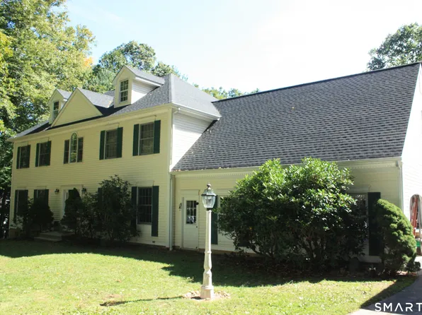 45 Deerfield Drive, Guilford, CT 06437