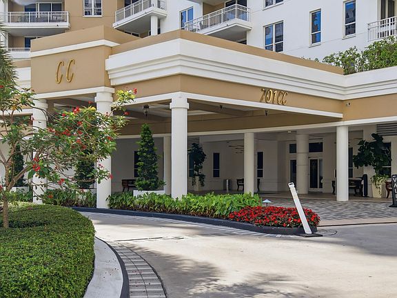 3rd image of 701 Brickell Key Boulevard #610