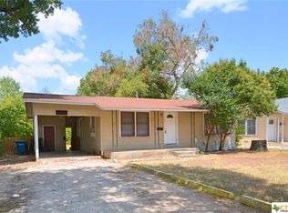 303 E Faust St, New Braunfels, TX 78130