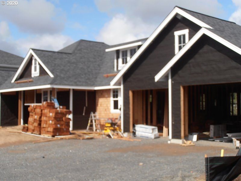 2nd image of 5165 Drummond Dr