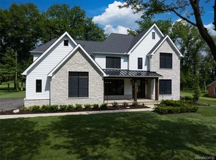 1231 Fox Chase Rd, Bloomfield Hills, MI 48301