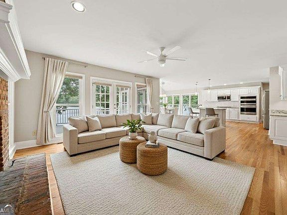 3rd image of 75 Springridge Ct