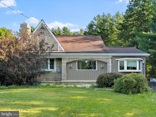 16001 Creek Edge Dr SW, Midlothian, MD 21543