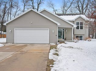 3923 Lloyd St, Green Bay, WI 54311
