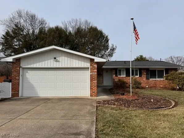 3305 Charles Dr, Vienna, WV 26105