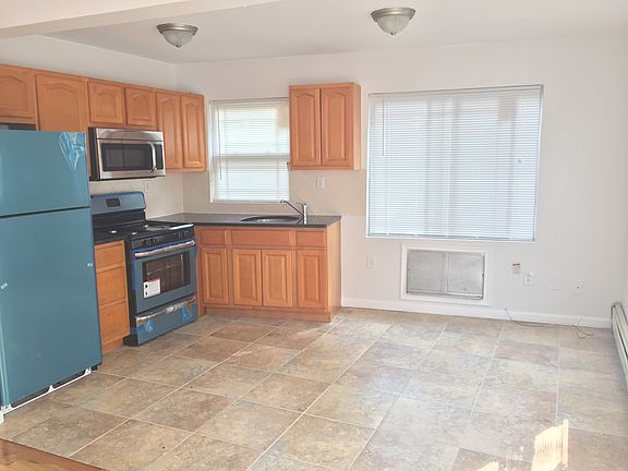 4th image of 135-49 223rd St