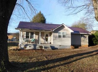 912 Boaz St, Athens, TN 37303