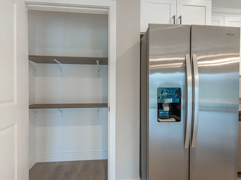 608 N Mill St #D30 — Photo 5