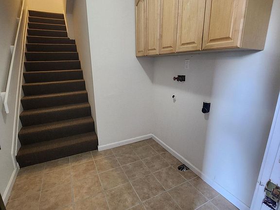 2nd image of 59 1/2 High St #59-1/2