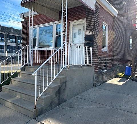 2nd image of 548 Hellerman St