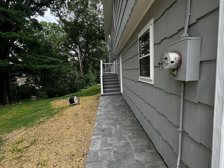485 Peet St — Photo 36