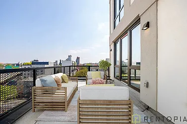 344 Lorimer Street, #6P