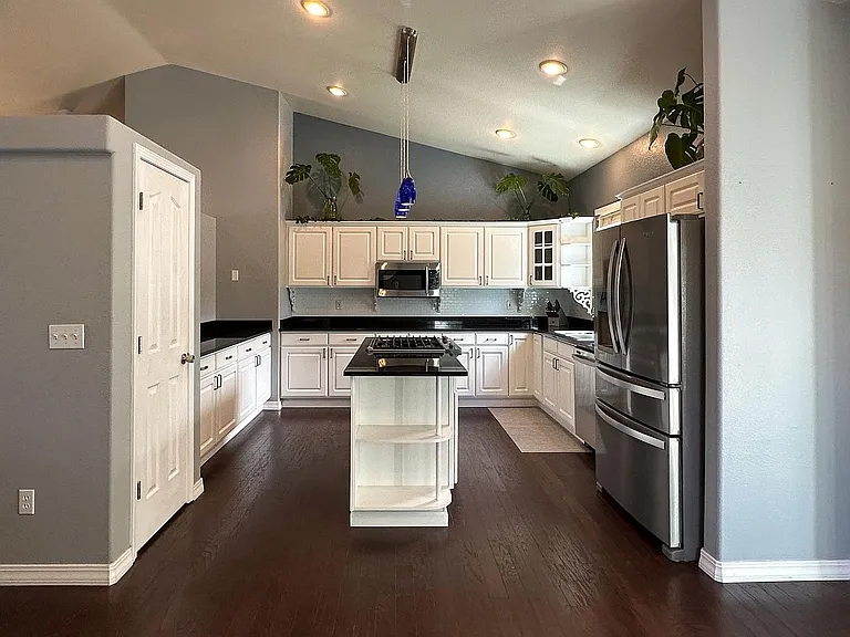 2705 Stone Creek Rd — Photo 12