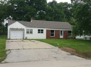 4414 NE 56th St, Kansas City, MO 64119