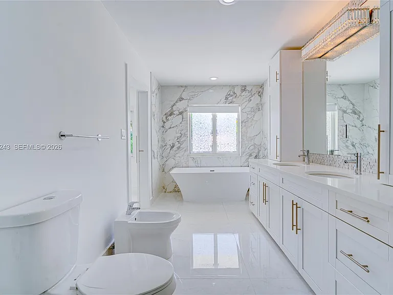 773 Woodcrest Rd — Photo 36