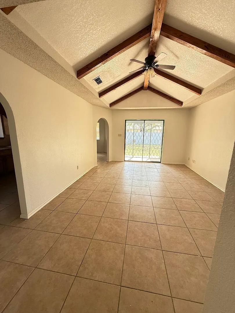 108 N Mina de Oro St — Photo 4
