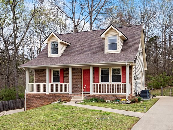 2nd image of 430 Crabtree Cir