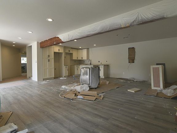 4th image of 14123 292nd Ave NE #1
