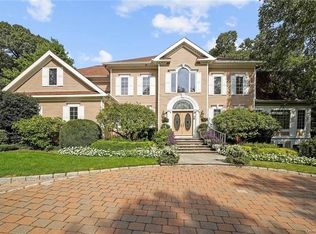 88 Brook Hollow Dr, New Windsor, NY 12553