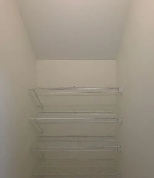 561 Woodland Park Ter — Photo 15
