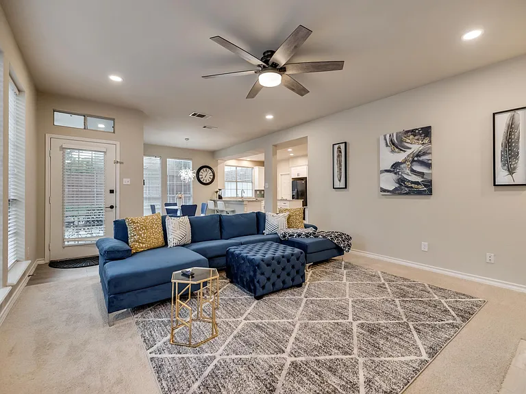 600 Post Oak Dr — Photo 17