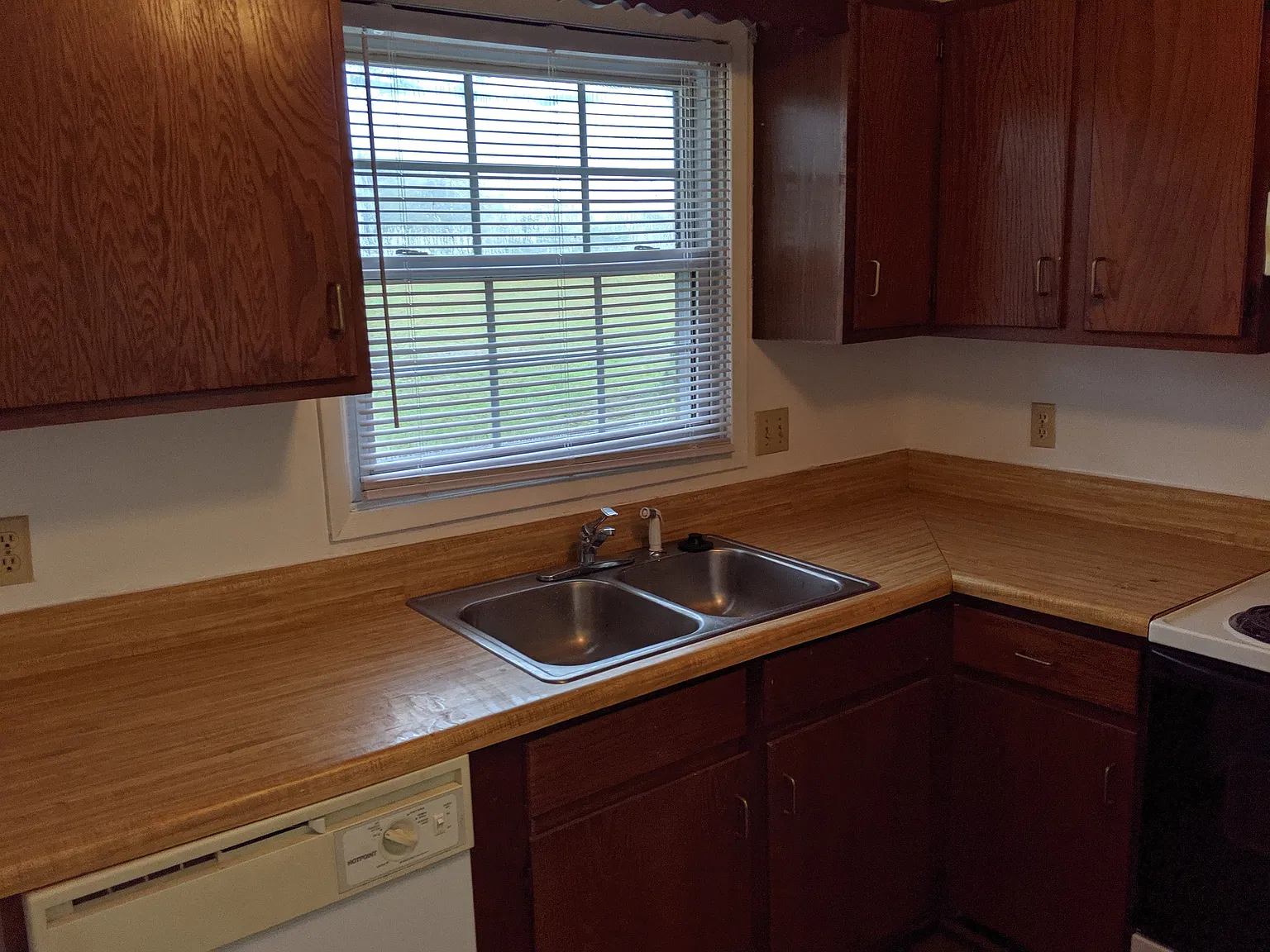 3 bed, 1150 sqft, $1,600 — Photo 4