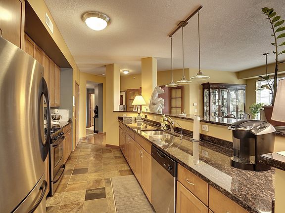 2nd image of 2407 39th Ave NE Unit 211