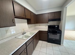 8545 Arnold St #2N, River Grove, IL 60171
