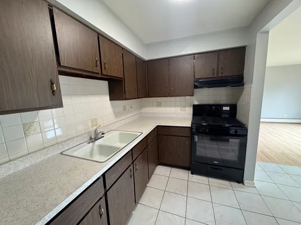 8545 Arnold Ave APT 3SE, River Grove, IL 60171