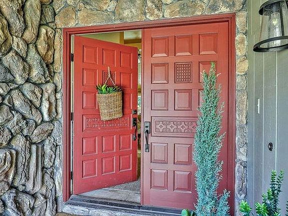 5th image of 2224 Candlewood Pl