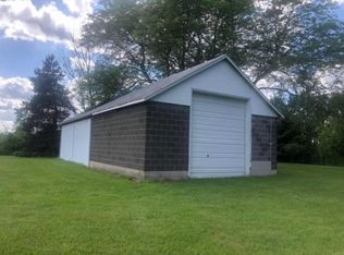 333 E Sigler Rd, Carleton, MI 48117