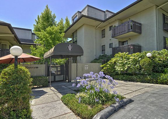 2nd image of 2140 Santa Cruz Ave APT B306