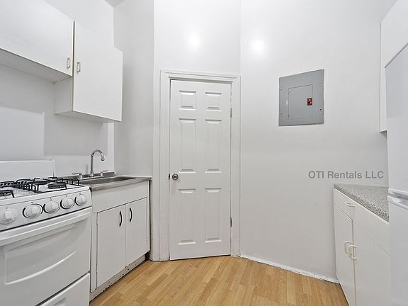 4th image of 537 E 81st St APT 1A