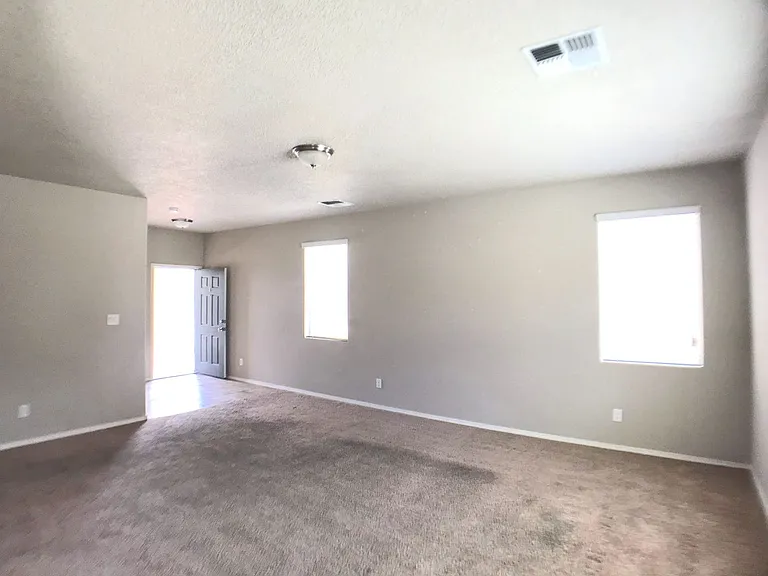 3916 Dynamite Rd NE — Photo 5