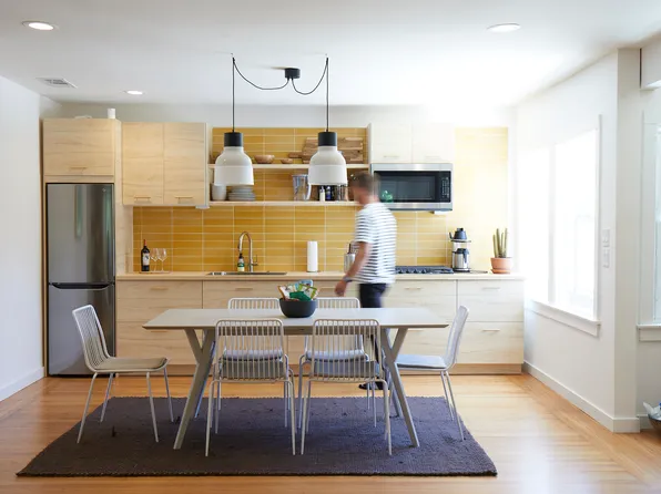 2421 17th St #201, Sacramento, CA 95818