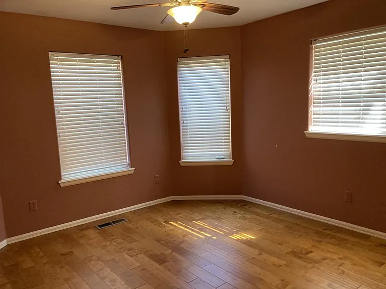 929 Nadia Way — Photo 22