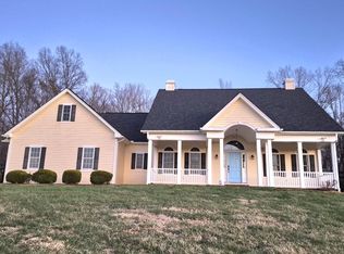 1627 Country Rd, Lynchburg, VA 24504